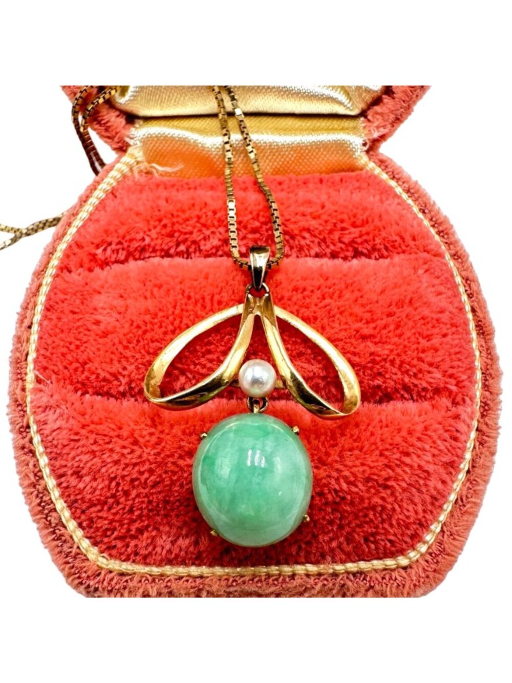 14k Yellow Gold Green Jade Pearl Pendant Necklace Estate Jewelry Womens